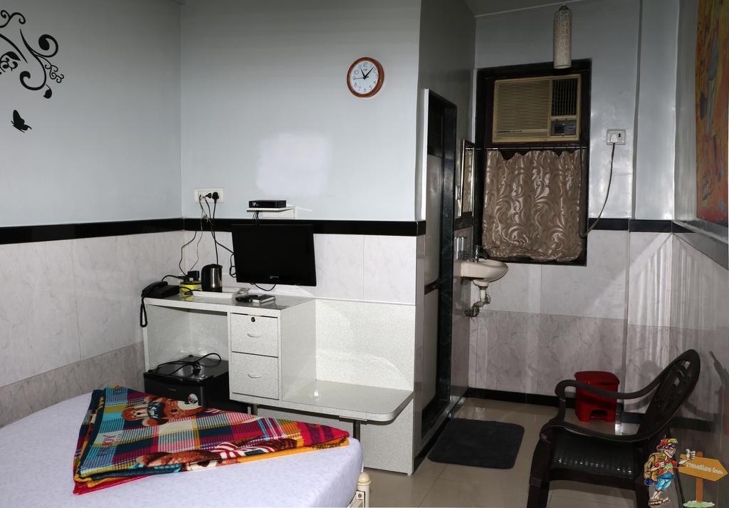 Traveller'S Inn Hotel - Fort 뭄바이 외부 사진