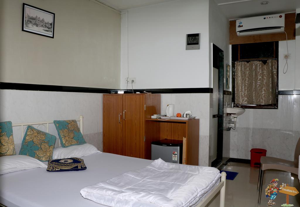 Traveller'S Inn Hotel - Fort 뭄바이 외부 사진